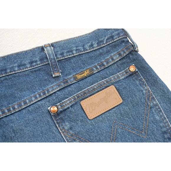 Wrangler 13MWZGK Western Cowboy Cut Denim Jeans MADE IN USA Mens Size 42 x 32 - Picture 1 of 8